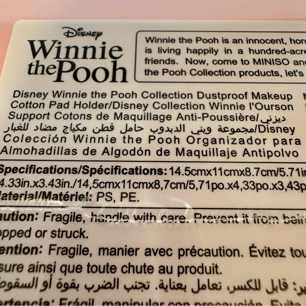NWT. Disney Winnie the Pooh Collection Dustproof Makeup plastic box